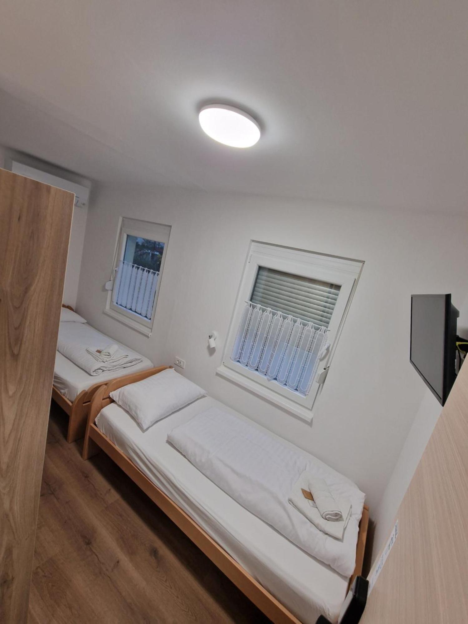 Pocitniski Dom Portoroz / Portoroz Holiday Home ภายนอก รูปภาพ